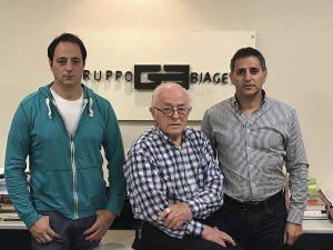 50 años produciendo equipamiento de alta gama para tu obra 50 años produciendo equipamiento de alta gama para tu obra