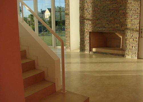 Arquinova Casas y Estudio Tomás y Fredi Llosa