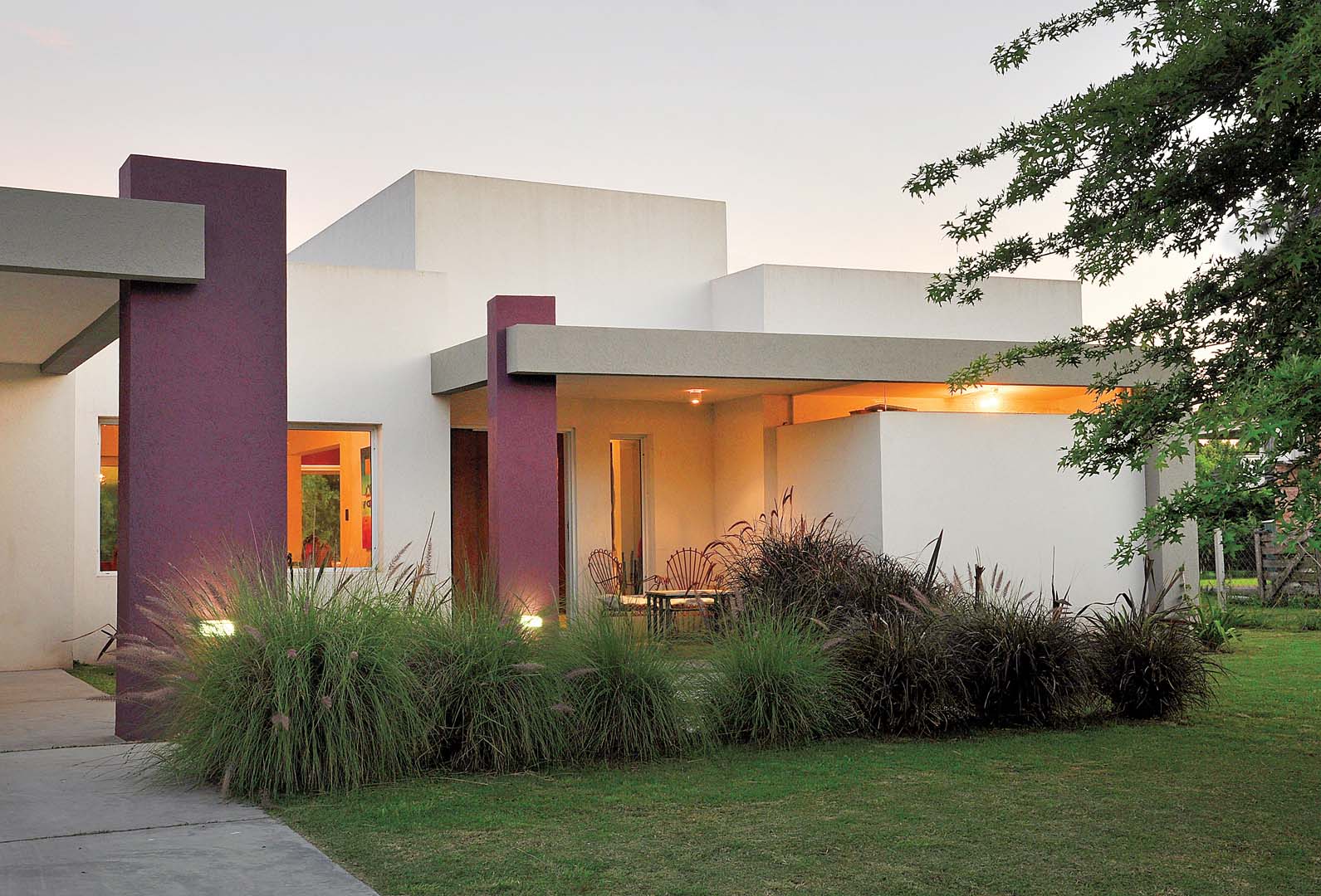 Arquinova Casas y Estudio Tomás y Fredi Llosa