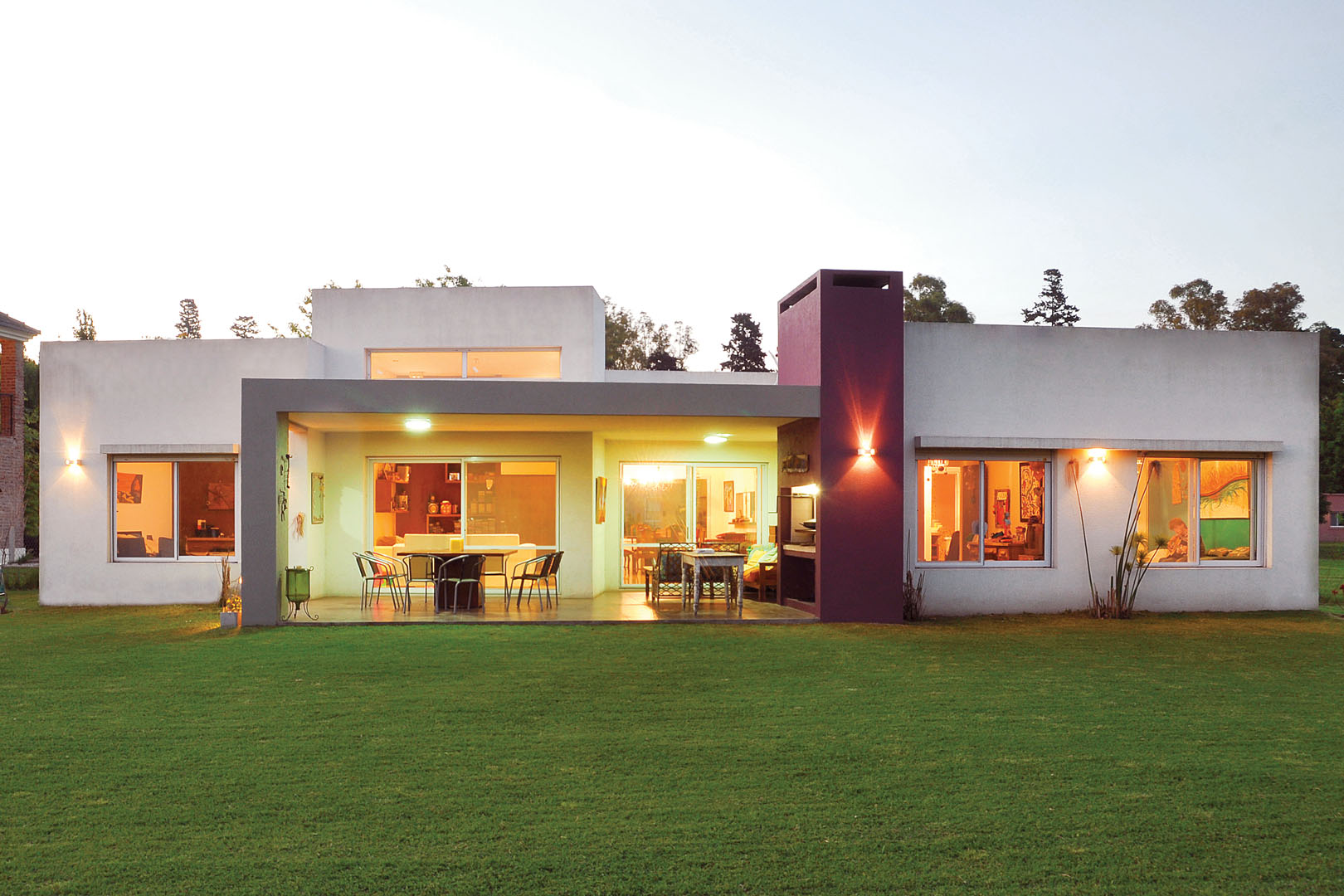 Arquinova Casas y Estudio Tomás y Fredi Llosa
