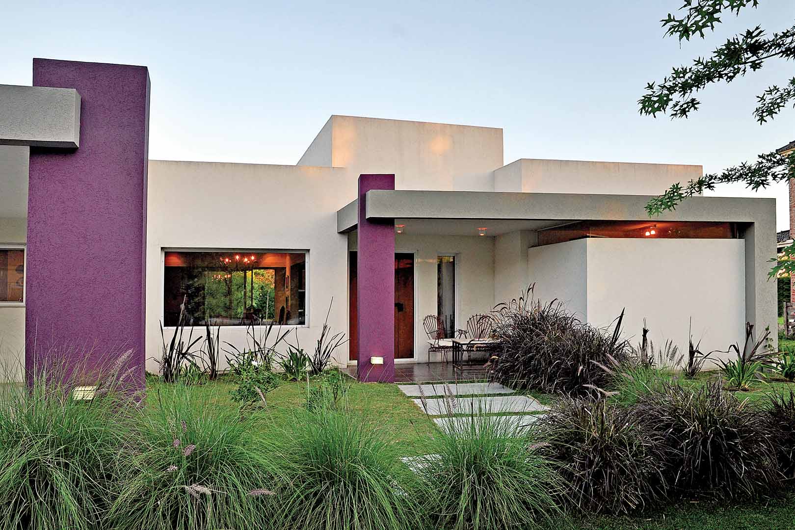 Arquinova Casas y Estudio Tomás y Fredi Llosa
