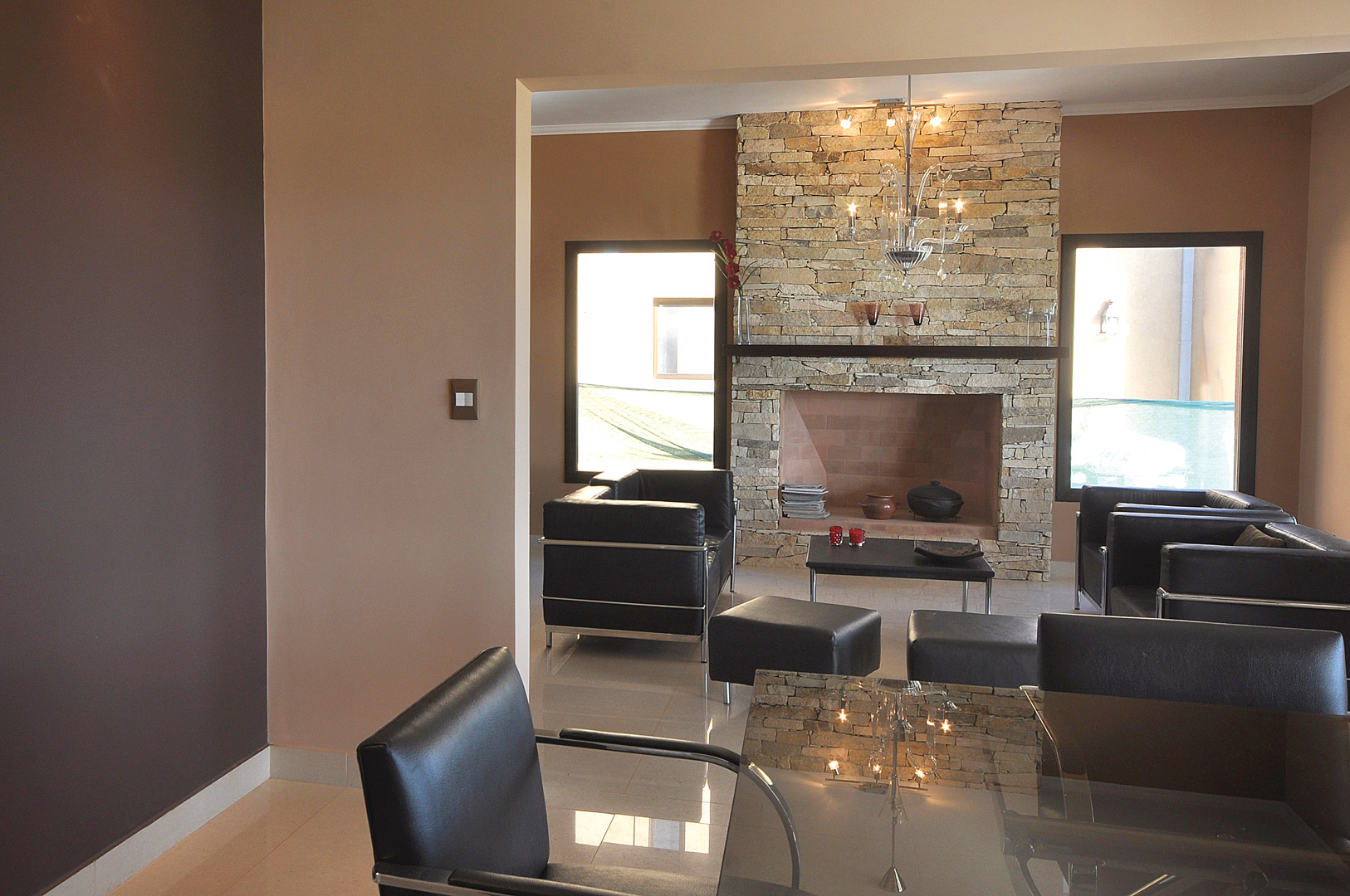 Arquinova Casas y Estudio Tomás y Fredi Llosa
