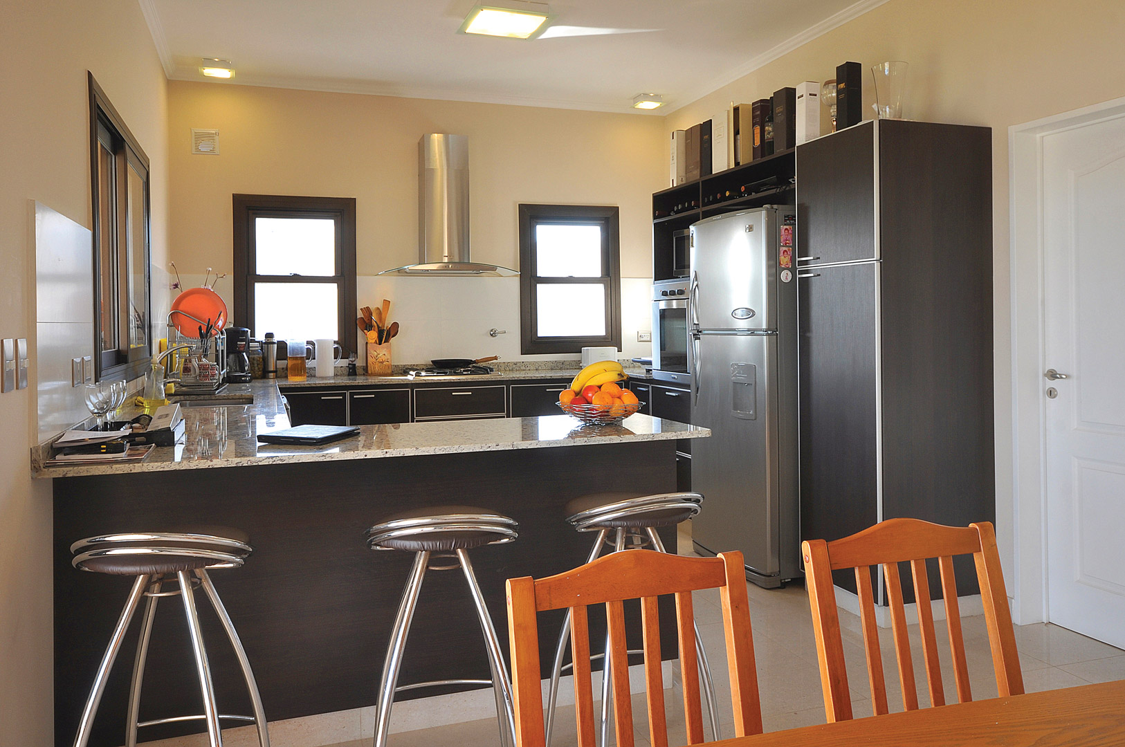 Arquinova Casas y Estudio Tomás y Fredi Llosa