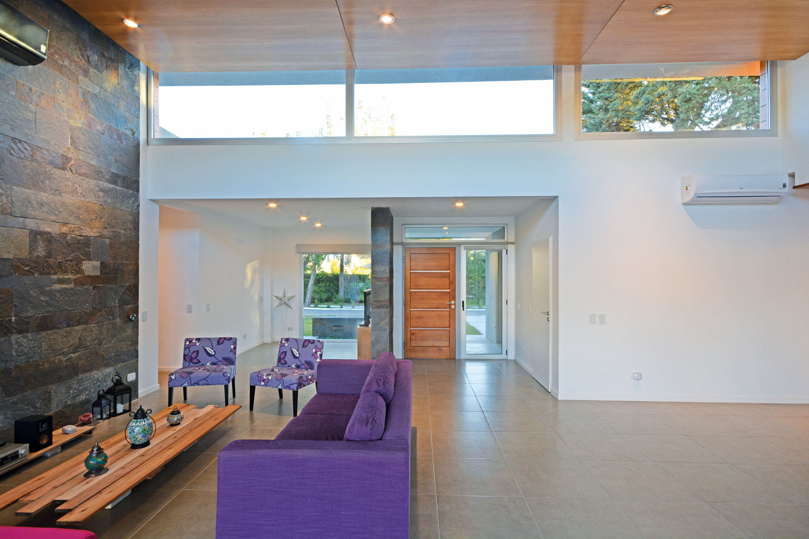 Arquinova Casas y Estudio Tomás y Fredi Llosa