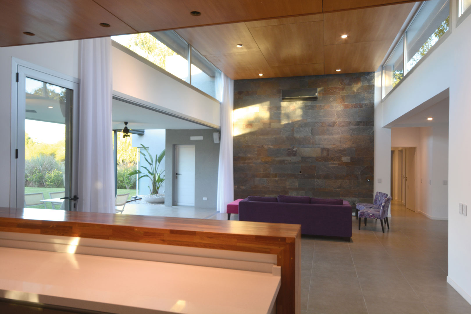 Arquinova Casas y Estudio Tomás y Fredi Llosa