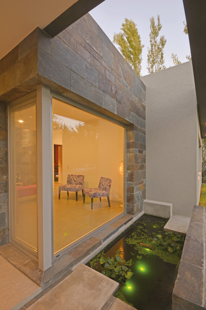 Arquinova Casas y Estudio Tomás y Fredi Llosa