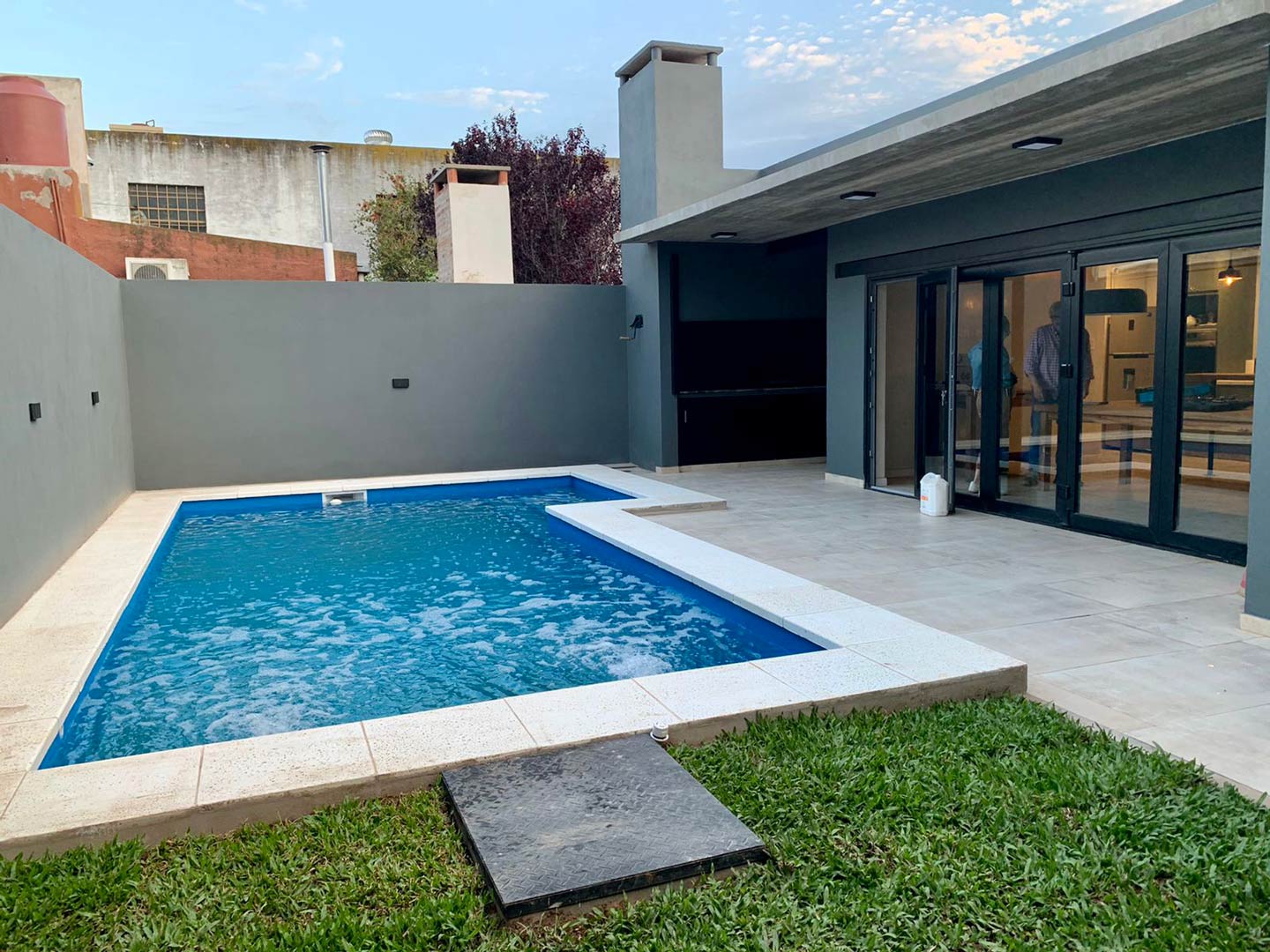 La Playa En Tu Casa - Piscina Viamonte I - Portal de Arquitectos