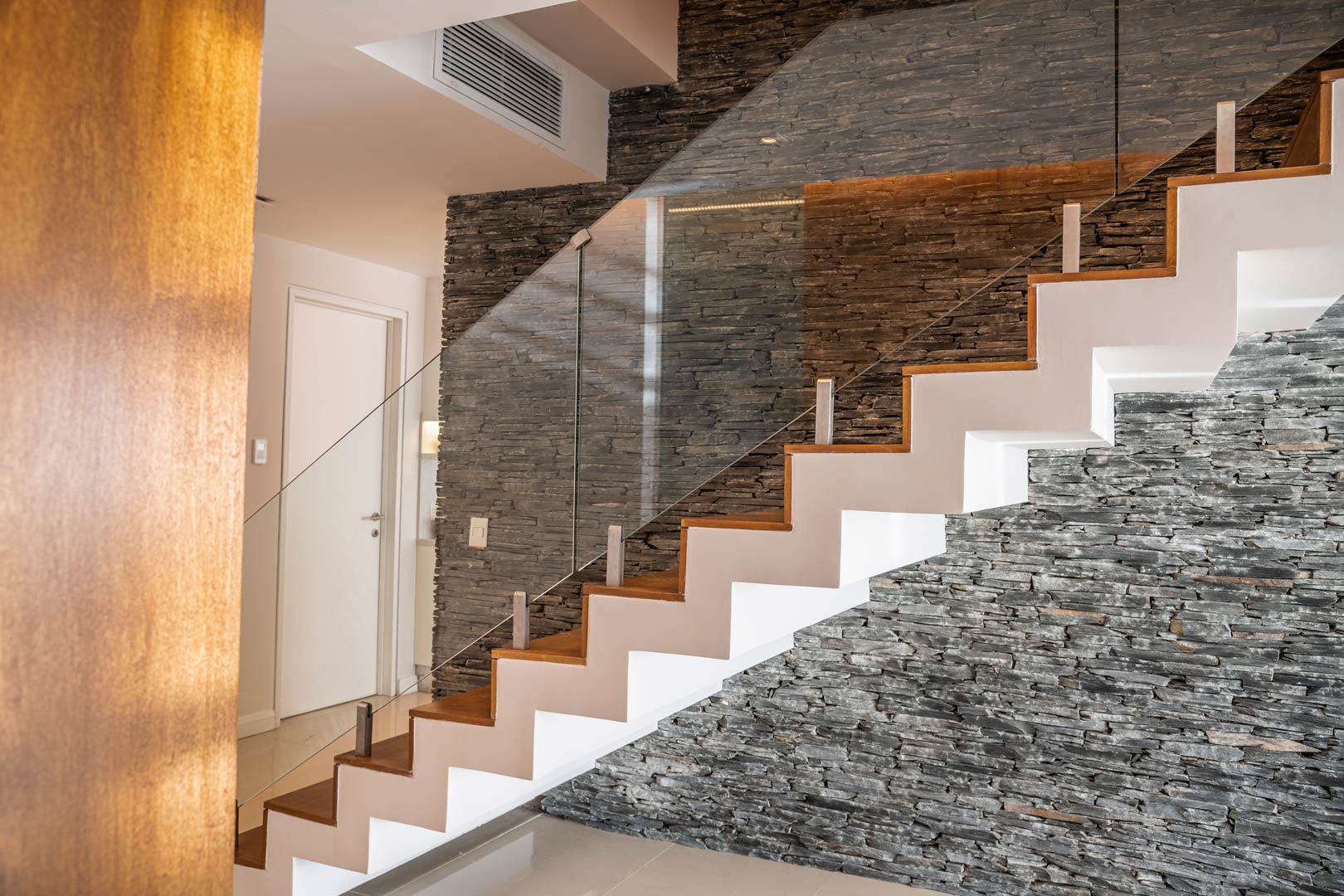 Vaccarezza, Tenesini & Angelone Arquitectos