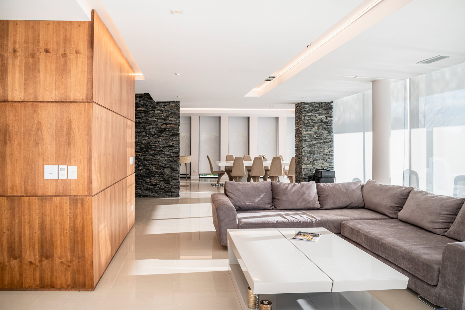 Vaccarezza, Tenesini & Angelone Arquitectos