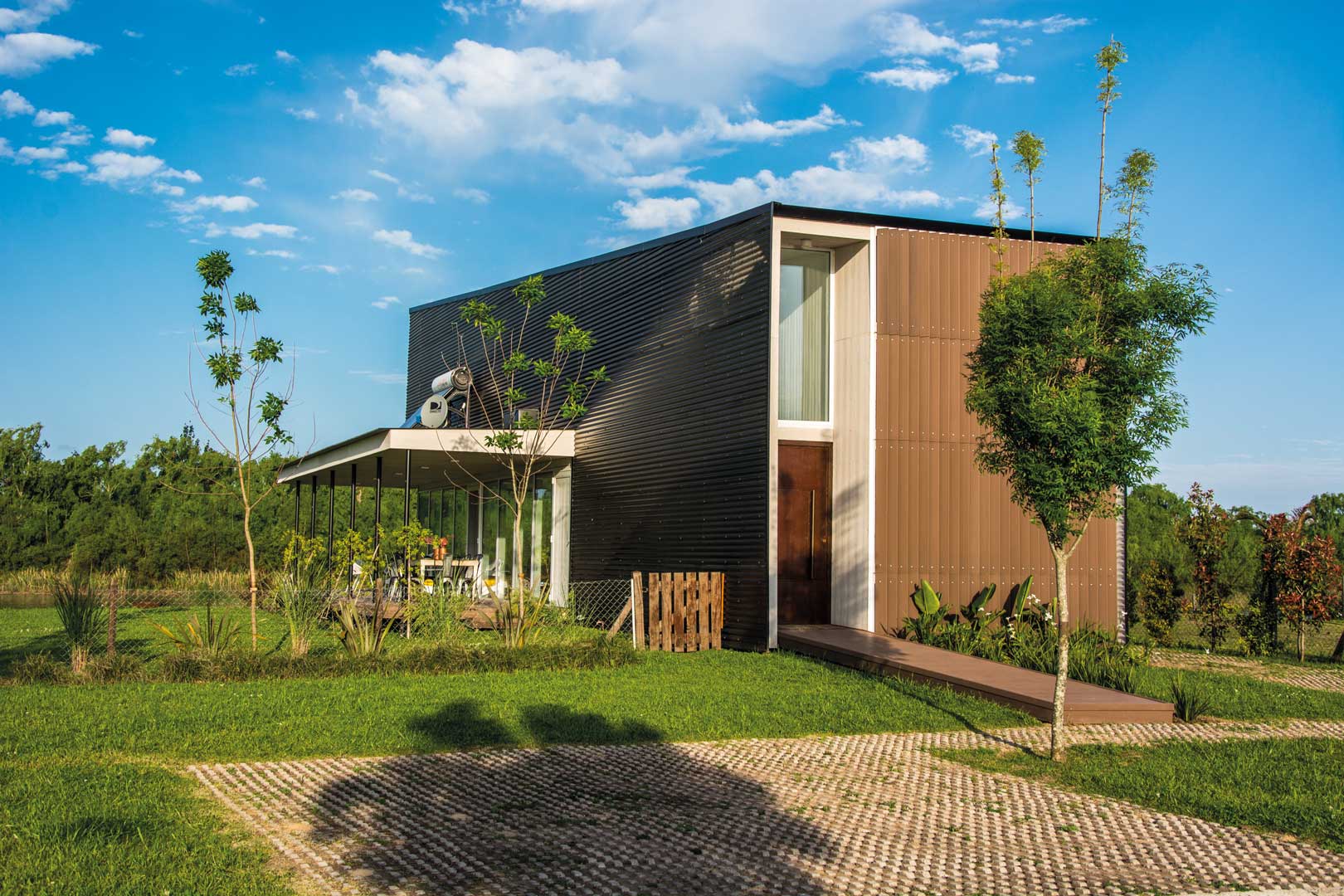 Habitatium - Tomchinsky Arquitectos + Sekhaus