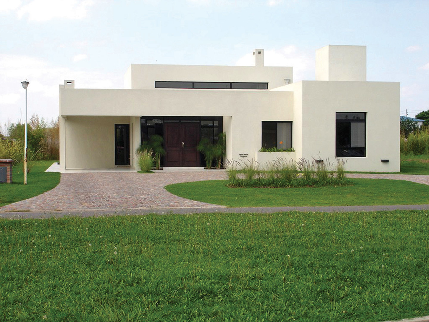 PAVLOFF - REGALINI & Asociados / Estudio de Arquitectura