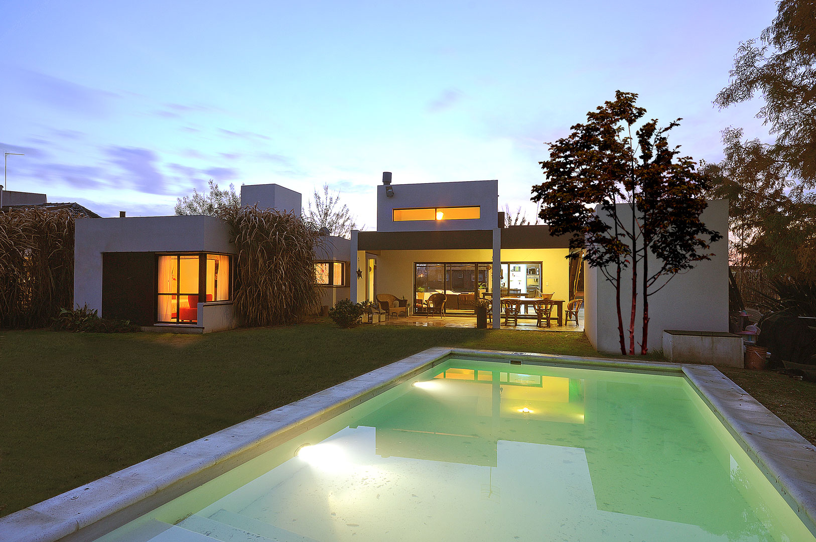 PAVLOFF - REGALINI & Asociados / Estudio de Arquitectura