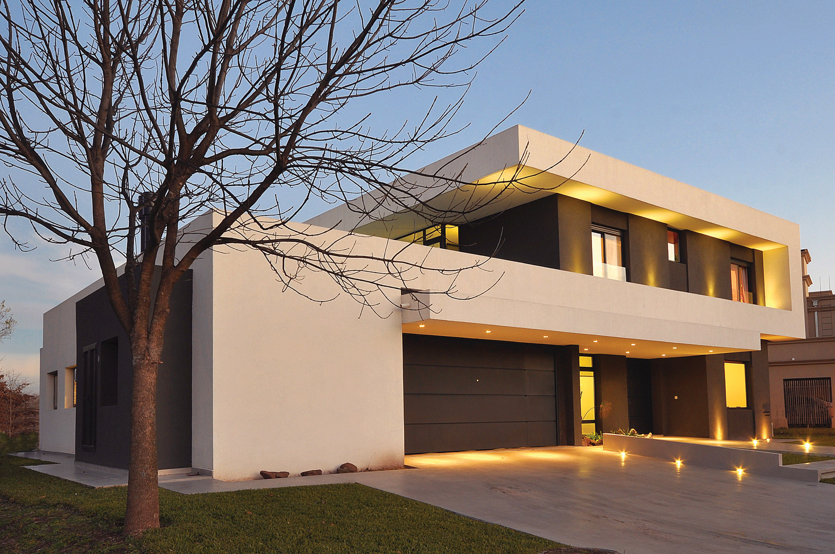 PAVLOFF - REGALINI & Asociados / Estudio de Arquitectura