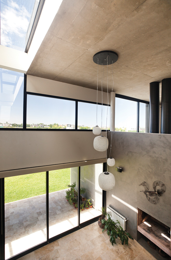 SPEZIALE LINARES Arquitectos