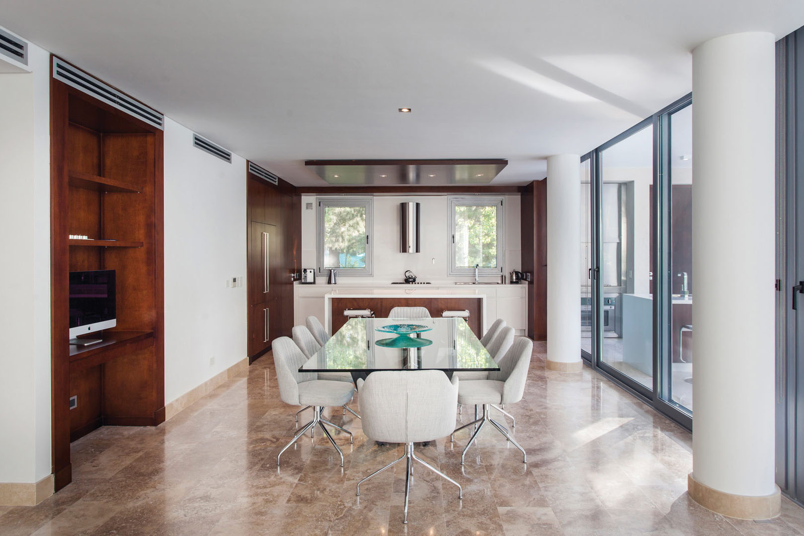 Vaccarezza, Tenesini & Angelone Arquitectos
